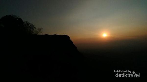 Menanti Senja di Kampung Pitu Nglanggeran