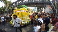 Mengenang Keseruan Parade Bunga Surabaya 2017, Meriah Rek!