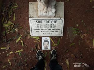 Mengenang Soe Hok Gie di Taman Prasasti