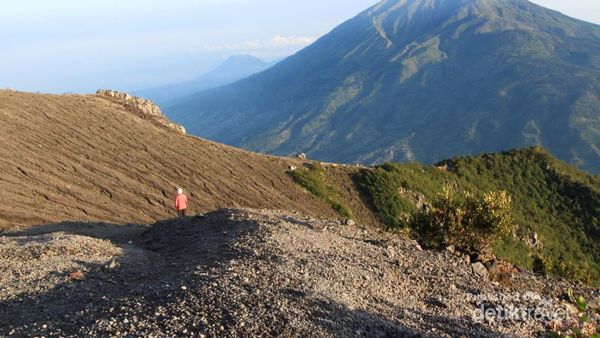 Menikmati Keheningan di Pasar Bubrah Merapi