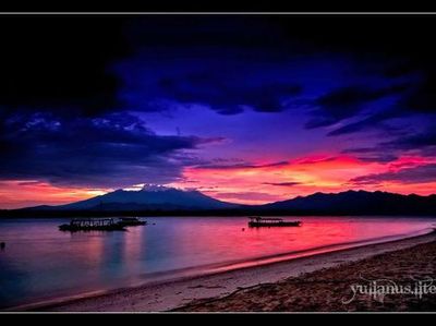 Menikmati Matahari Terbit di Gili Trawangan