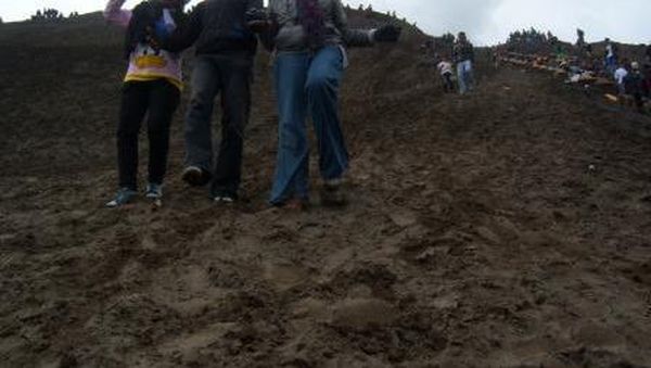 Menikmati Pergantian Tahun dari Puncak Bromo
