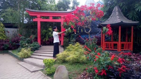 Miniatur Landmark Dunia di Lereng Gunung Lawu