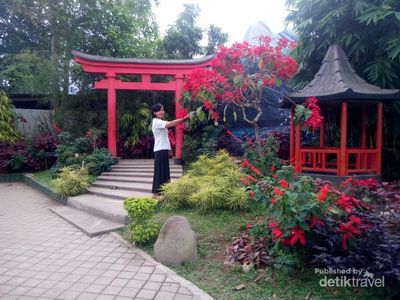Miniatur Landmark Dunia di Lereng Gunung Lawu