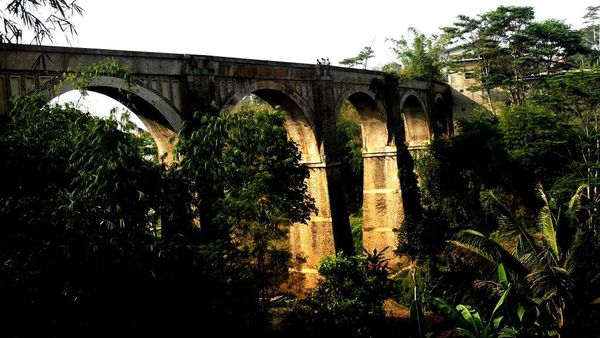 Misteri di Balik Angkernya Jembatan Cincin Jatinangor