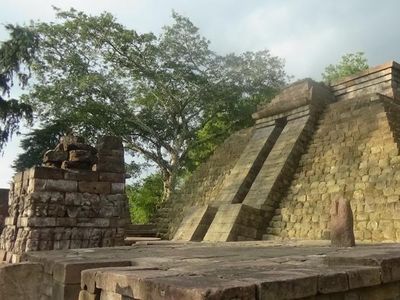 Mitos Tes Keperawanan di Candi Sukuh