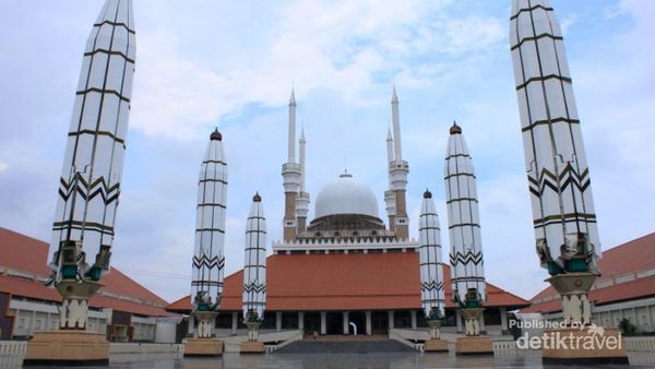 Mudik ke Jawa, Tengok Megahnya Masjid Agung Jawa Tengah