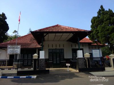 Napak Tilas Kemerdekaan RI di Gedung Linggarjati