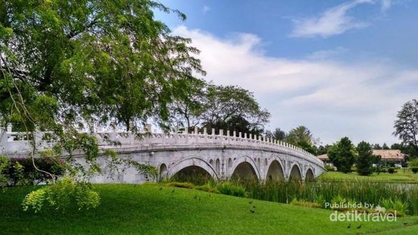 Nuansa Jepang & China di Taman Cantik Singapura