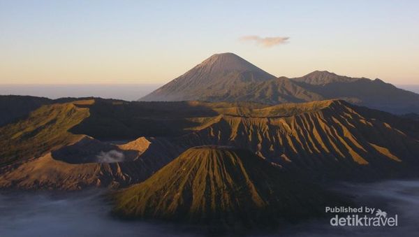 Pagi di Bromo, Indahnya Bukan Main