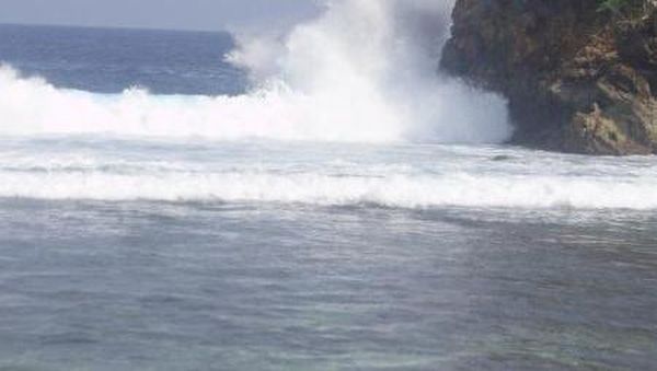 Pantai Peh Pulo, Sekeping Surga di Blitar