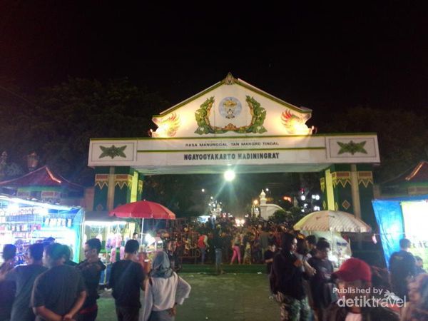 Pasar Malam Sekaten yang Bikin Kangen di Yogya