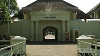 Pawai Kereta Royal Wedding Usai, Mampir Dulu ke Vredeburg