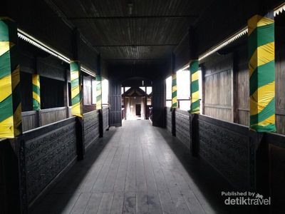 Pesona Istana di Barat Daya Pulau Kalimantan