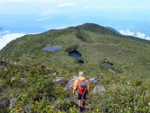 Petualangan Menjejaki Atap Sumatera Barat, Gunung Talamau