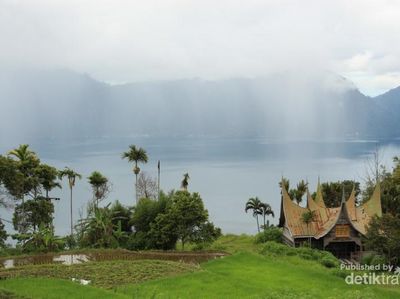 Potret Keindahan Danau Maninjau dari Berbagai Sisi