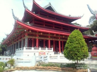 Potret Kemegahan Klenteng Bersejarah di Semarang
