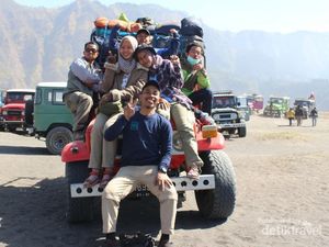 Potret: Terpikat Indahnya Bromo dan Semeru