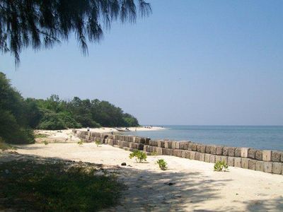 Pulau Rambut dan Untung Jawa