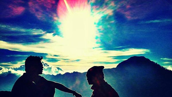 Rinjani, Persaudaraan & Pemandangan Dahsyat!