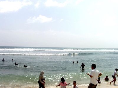 Saat Pantai di Gunungkidul Jadi Lautan Manusia