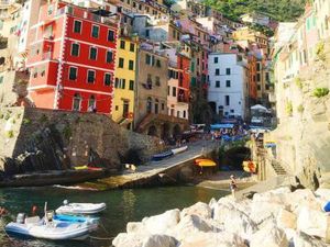 Salam Hangat dari Desa Warna-warni Terindah UNESCO