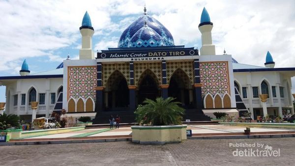 Satu Lagi Pantai yang Cantik di Sulawesi Selatan