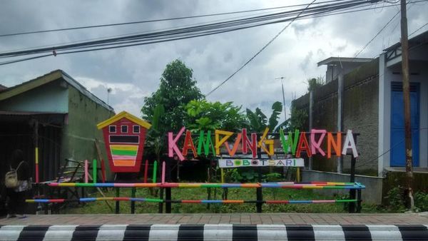 Sawah Sampai Warung Meriah, Ini Kampung Warna Purbalingga