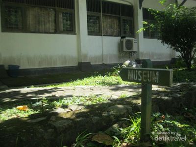 Segala Macam Batu Ada di Sini