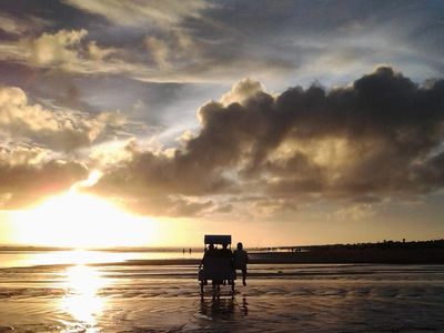 Senja di Parangtritis, Dahsyat!