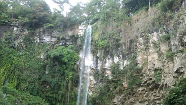 Seribu Kesegaran di Grojogan Sewu, Solo