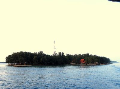 Siang Atau Malam, Pulau Puteri Tetap Saja Cantik