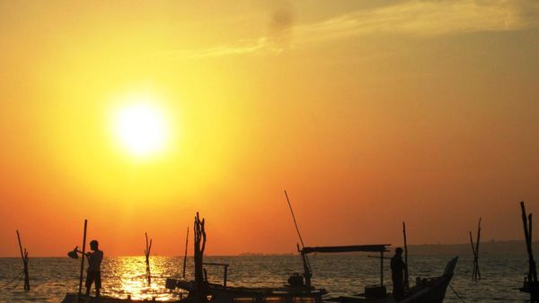 Siapa Sangka, Negeri Laskar Pelangi Punya Sunrise Secantik Ini