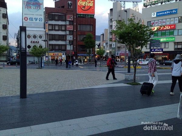 Sore yang Damai di Tokyo