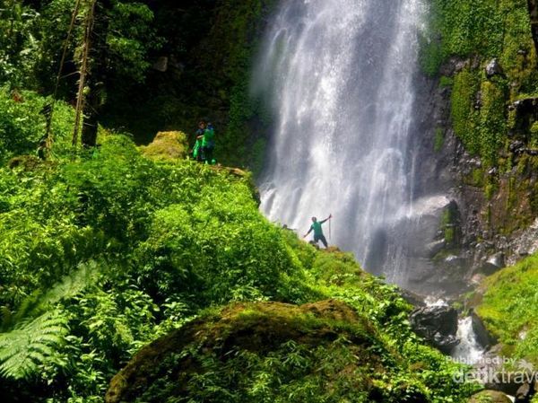 Subang Nggak Cuma Ciater, Ada Curug Cibareubeuy!