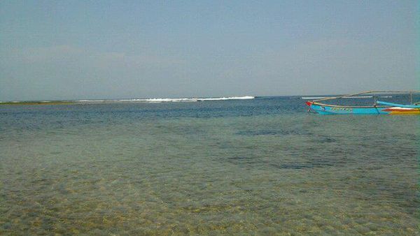 Suguhan Pantai Ujung Genteng