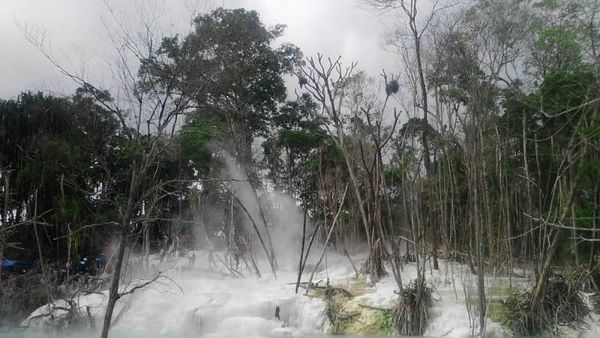 Sumatera Utara Juga Punya Kawah Putih