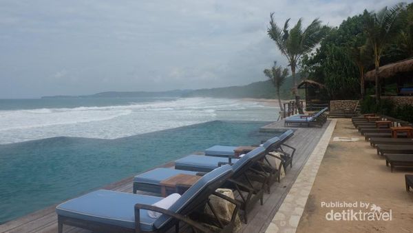 Sunset Cantik dari Pantai Nio di Sumba