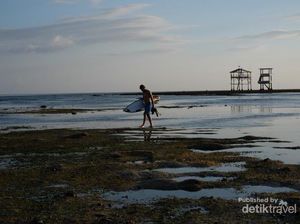 Surga Peselancar di Dompu: Pantai Lakey