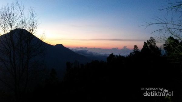 Tahun Baruan dengan Sunrise Cantik Gunung Sikunir