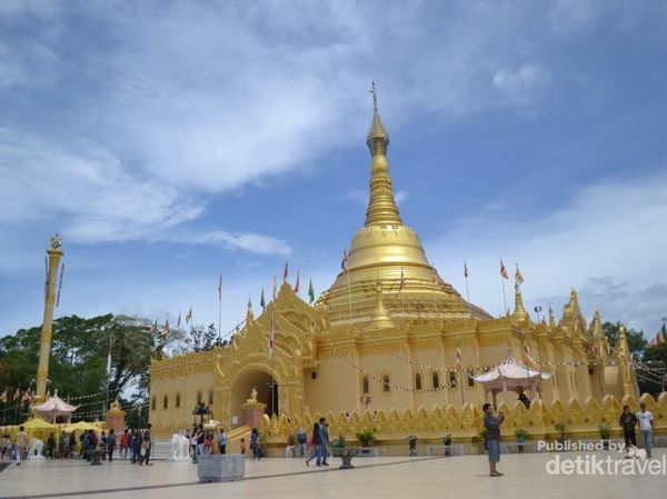 Tak Usah ke Myanmar, Brastagi Juga Punya Pagoda Emas