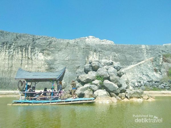 Tambang Kapur Eksotis di Madura, Bukit Jaddih
