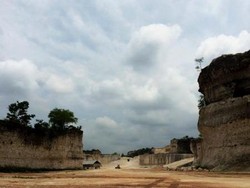Tebing Kapur yang Indah dari Madura