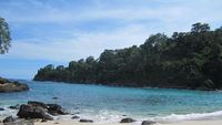 Teluk Hijau, Pantai Cantik yang Disembunyikan Banyuwangi