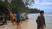 Teluk Kiluan, Pesona Pasir Putih Sampai Lumba-Lumba