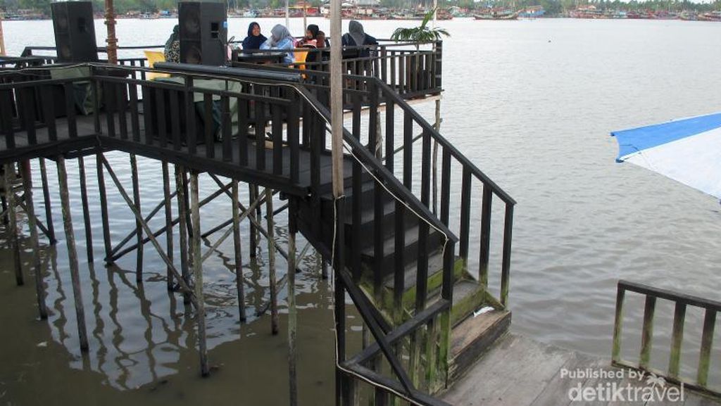 Tempat Ini Namanya Bikin Galau Tempat Ini Namanya Bikin Galau