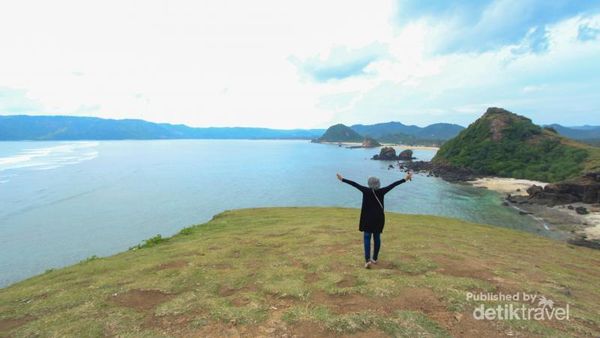 Tempat yang Tepat Habiskan Jatah Liburan: Pantai Seger di Lombok