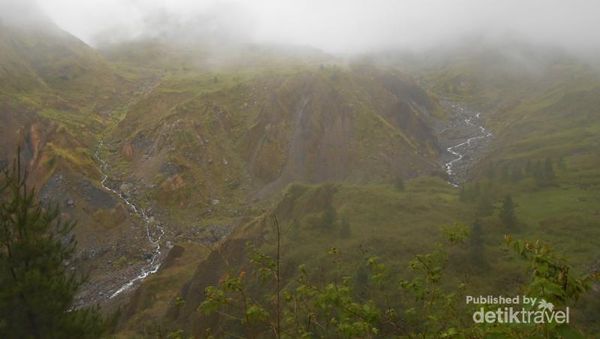 Ternyata Ada Danau Secantik Ini di Gunung Bawakaraeng, Sulsel