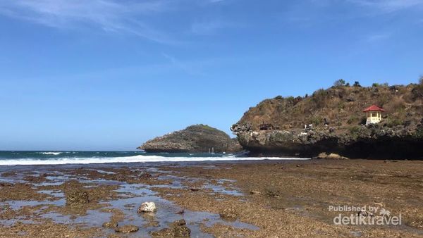 Terpana oleh Pantai Srau dan Klayar