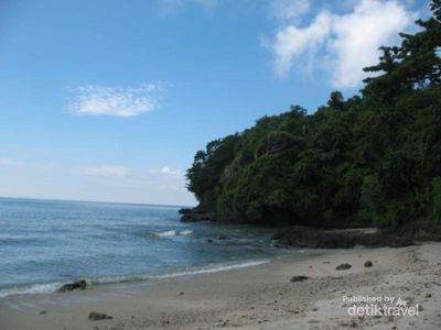 Trekking di Pulau Nusakambangan, Berani?